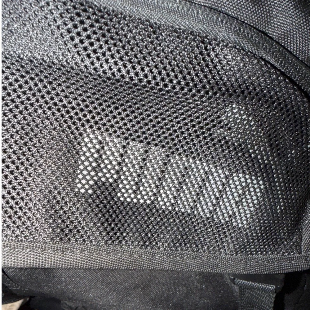 PUMA Backpack Black Mesh Padded Straps Buckle Closure Sporty Athletic